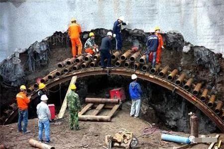 常德隧道钢花管支护案例